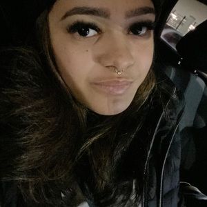 Meet your Posher, Keila